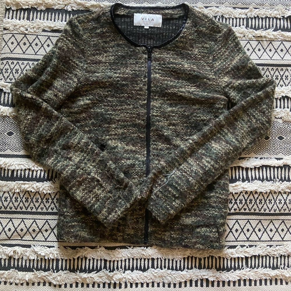 Spring knit bomber sweater with pockets